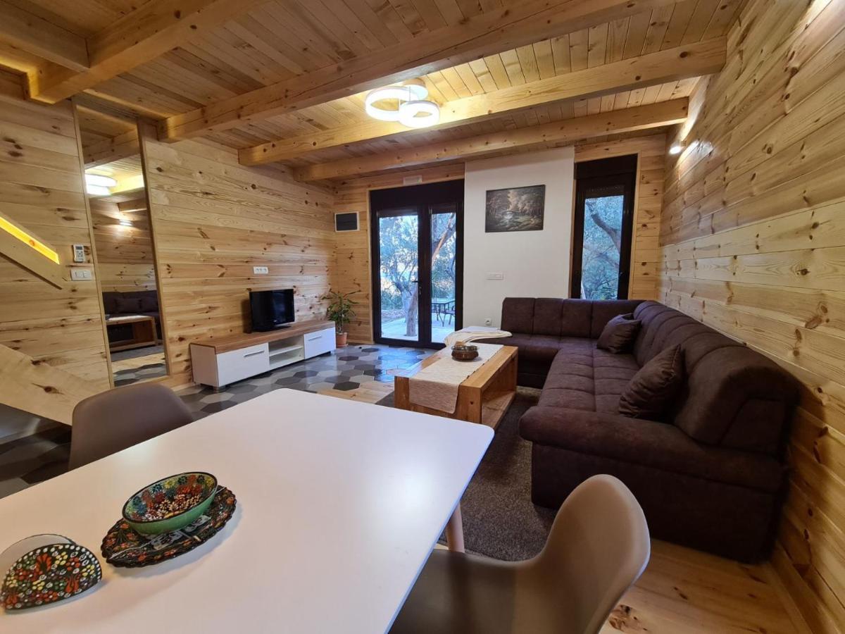 Olea Cottage Улцинь Екстер'єр фото