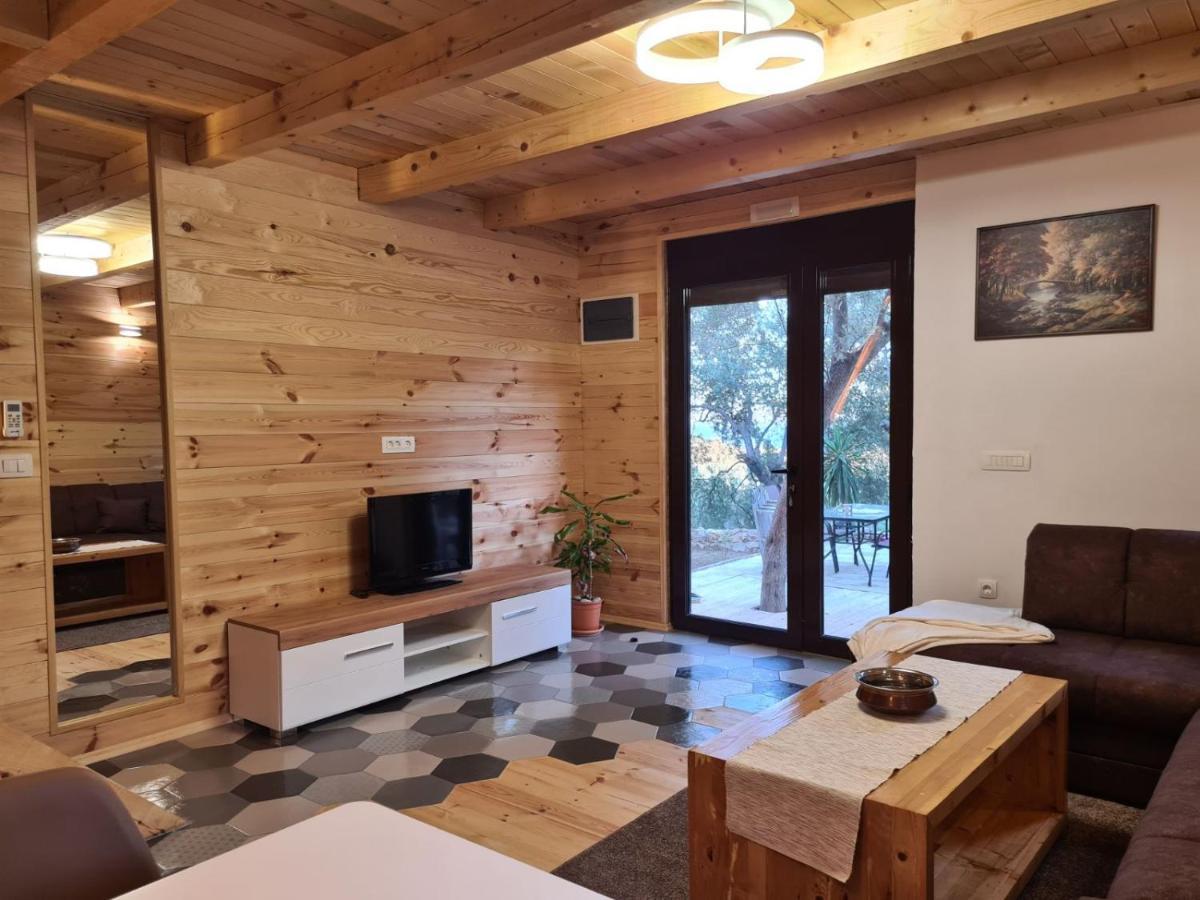 Olea Cottage Улцинь Екстер'єр фото