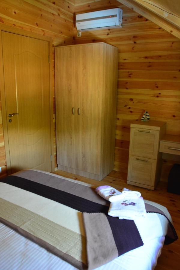 Olea Cottage Улцинь Екстер'єр фото