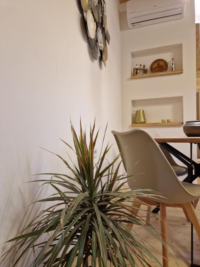 Olea Cottage Улцинь Екстер'єр фото